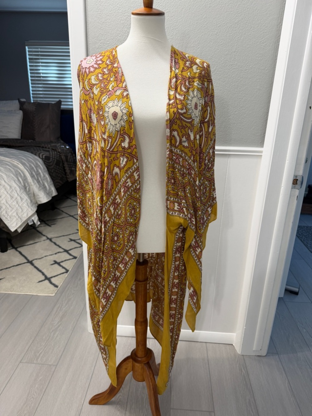 Free People Magic Dance Printed Paisley Mustard Kimono Duster - Picture 2 of 5